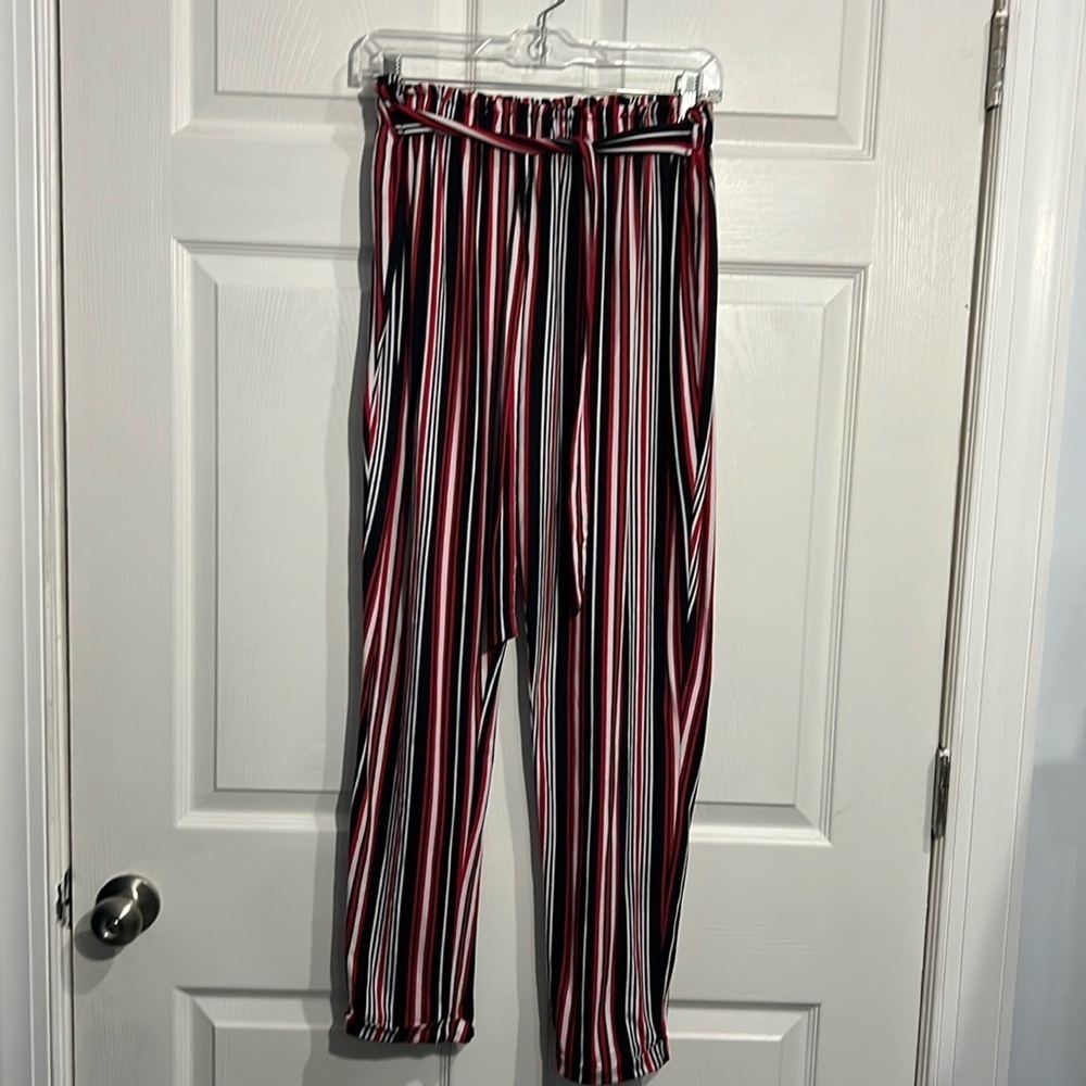 No Comment Juniors pants w/tyable belt. Striped -Red, White, Black. Size: XL